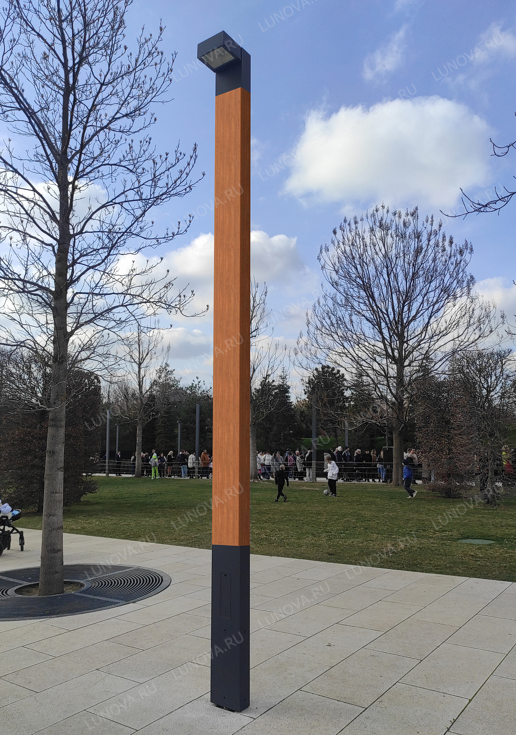 Декоративный парковый фонарь Берген Short деревянный