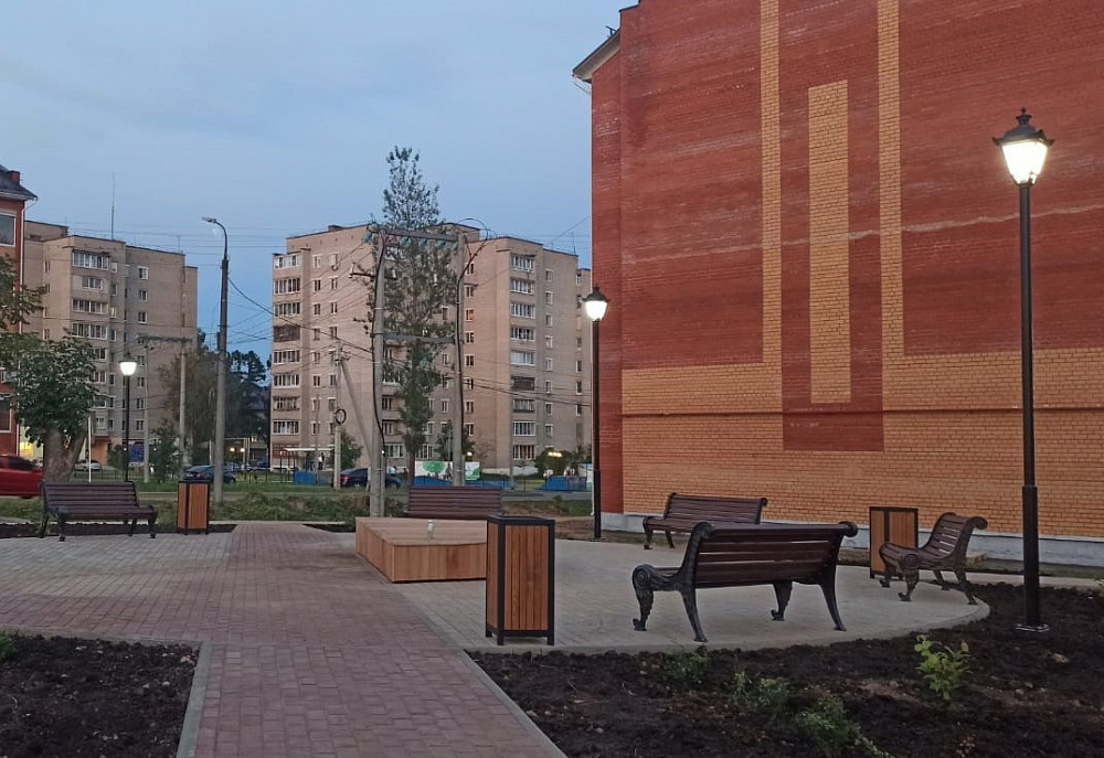 Благоустройство сквера Вяземской детской художественной школы им. А.Г. Сергеева.